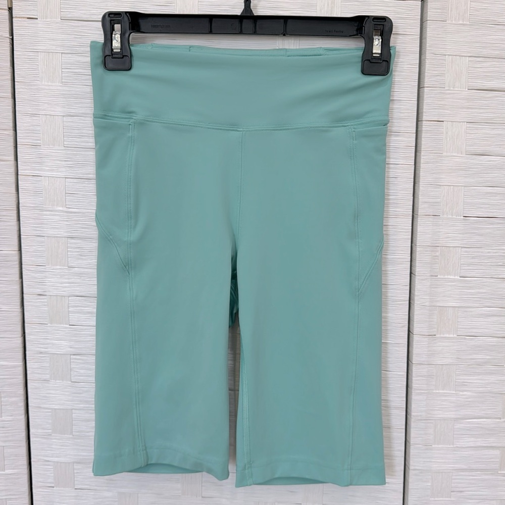 Lululemon On Pace Shorts - Picture 2 of 12